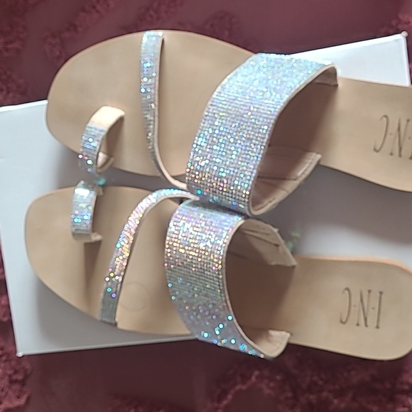 Shoes - Picture 4 of 4